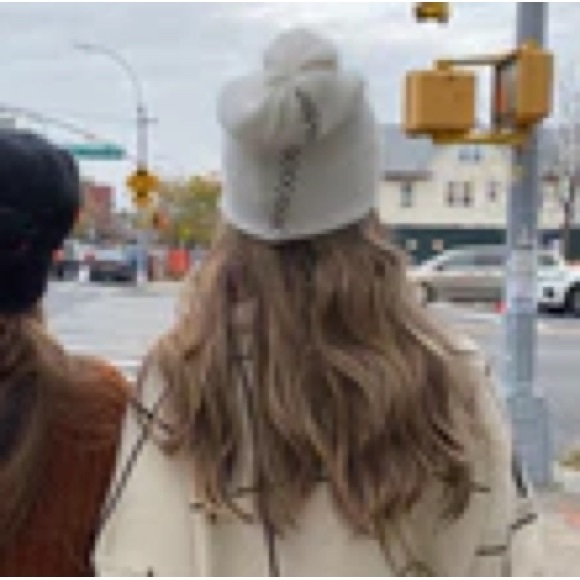 Cream beanie with black stitching detail - Picture 4 of 6